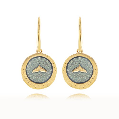 Gold plated earring with whale tail