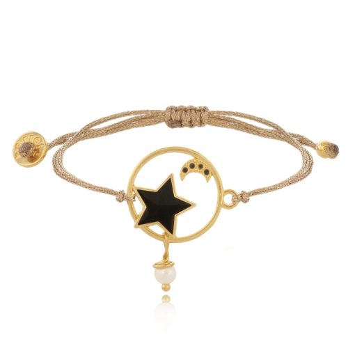 Macrame bracelet with enamel star